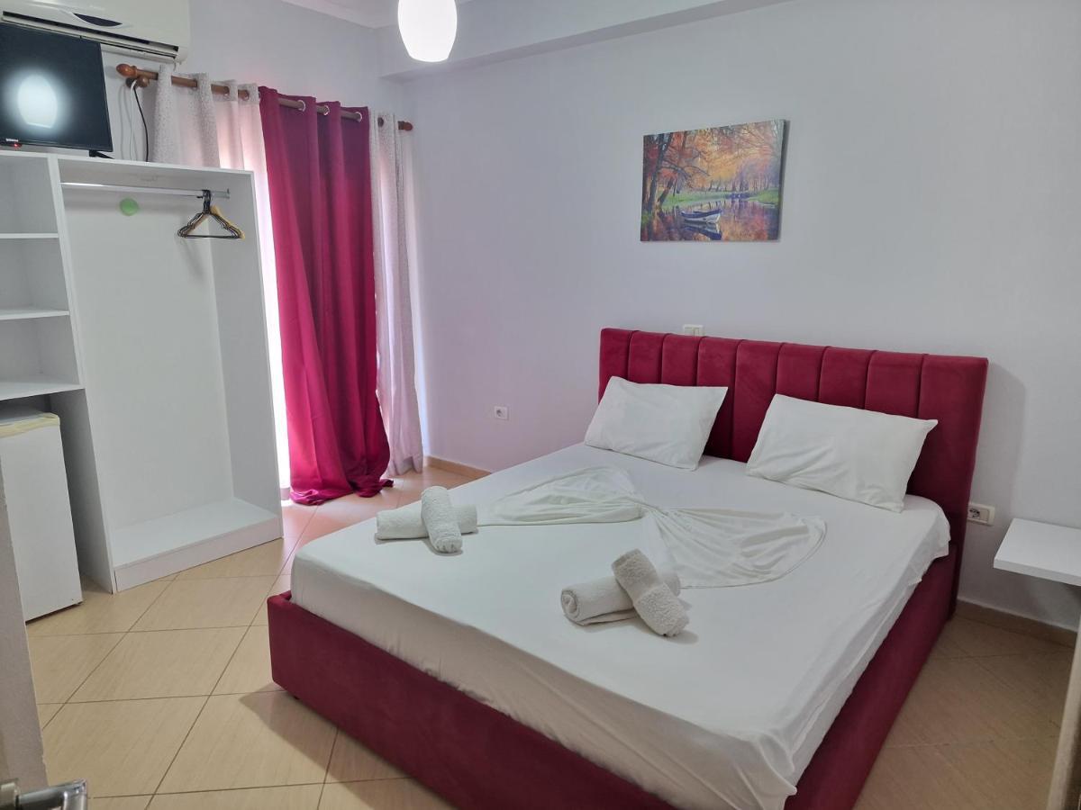 Soare Hotel Ksamil Exterior photo